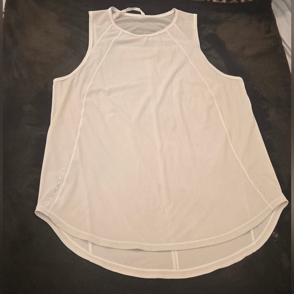 lululemon athletica Tops - Lululemon Athletica Silver ‎ Muscle Tee